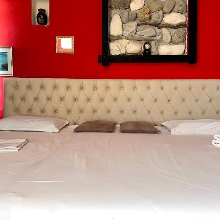 Hotel Vila "Oda E Miqve" Vlorë Eksteriør billede