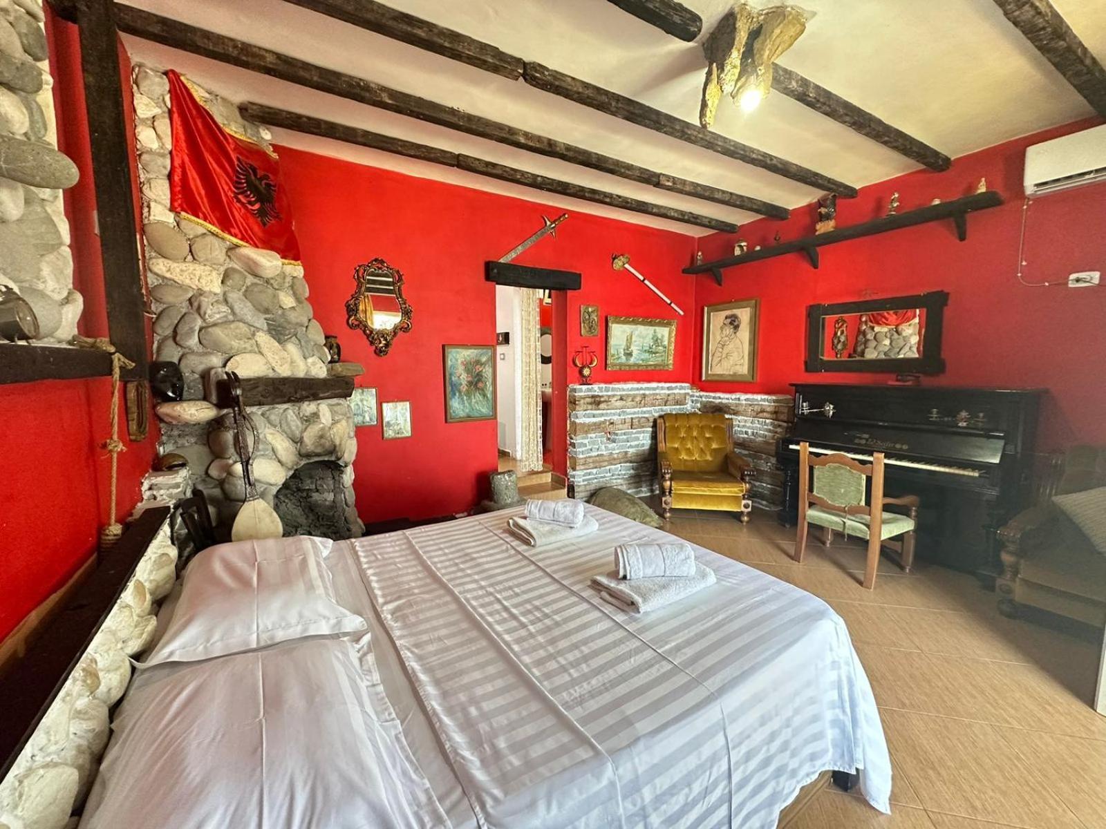 Hotel Vila "Oda E Miqve" Vlorë Eksteriør billede