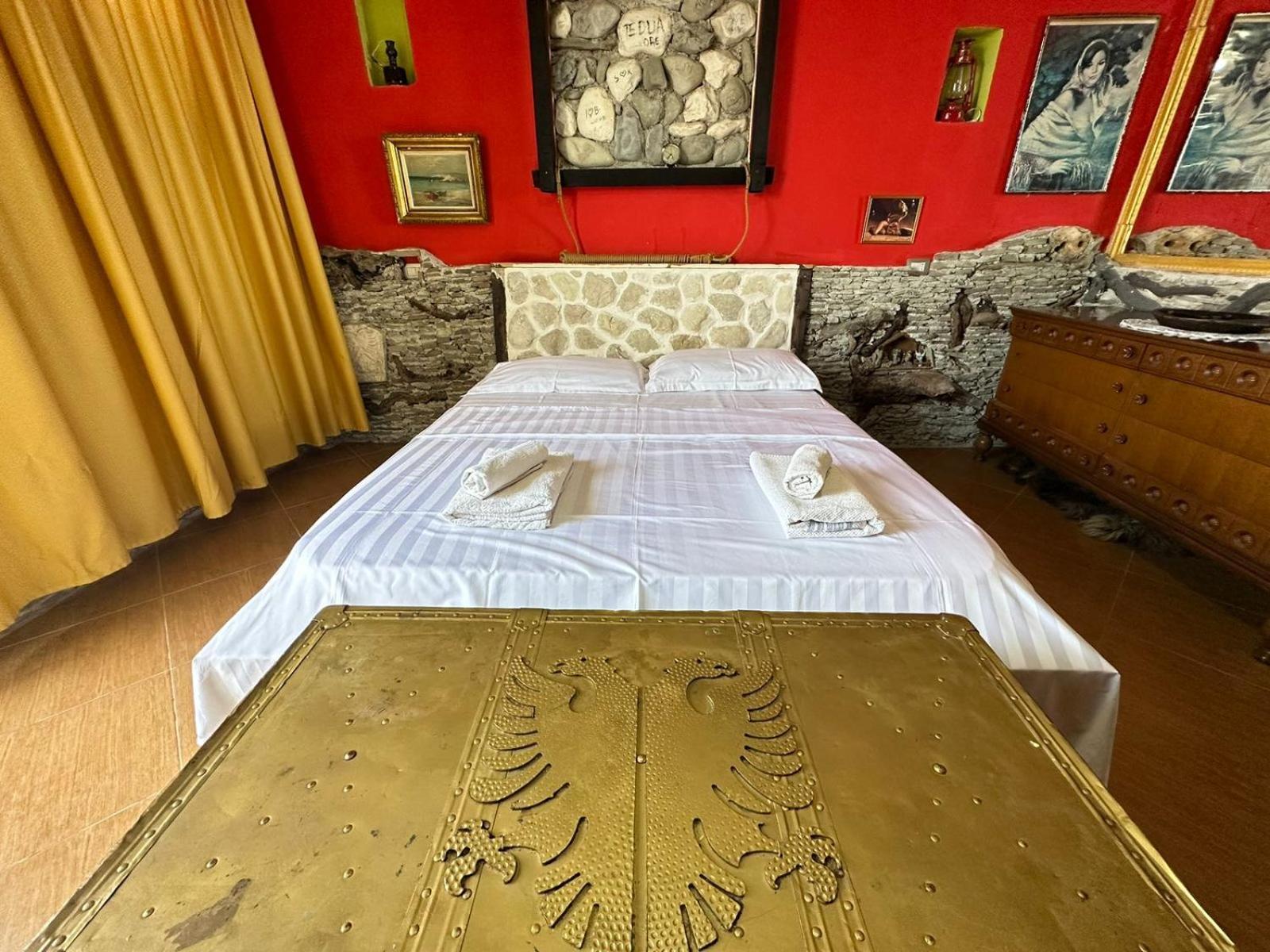 Hotel Vila "Oda E Miqve" Vlorë Eksteriør billede