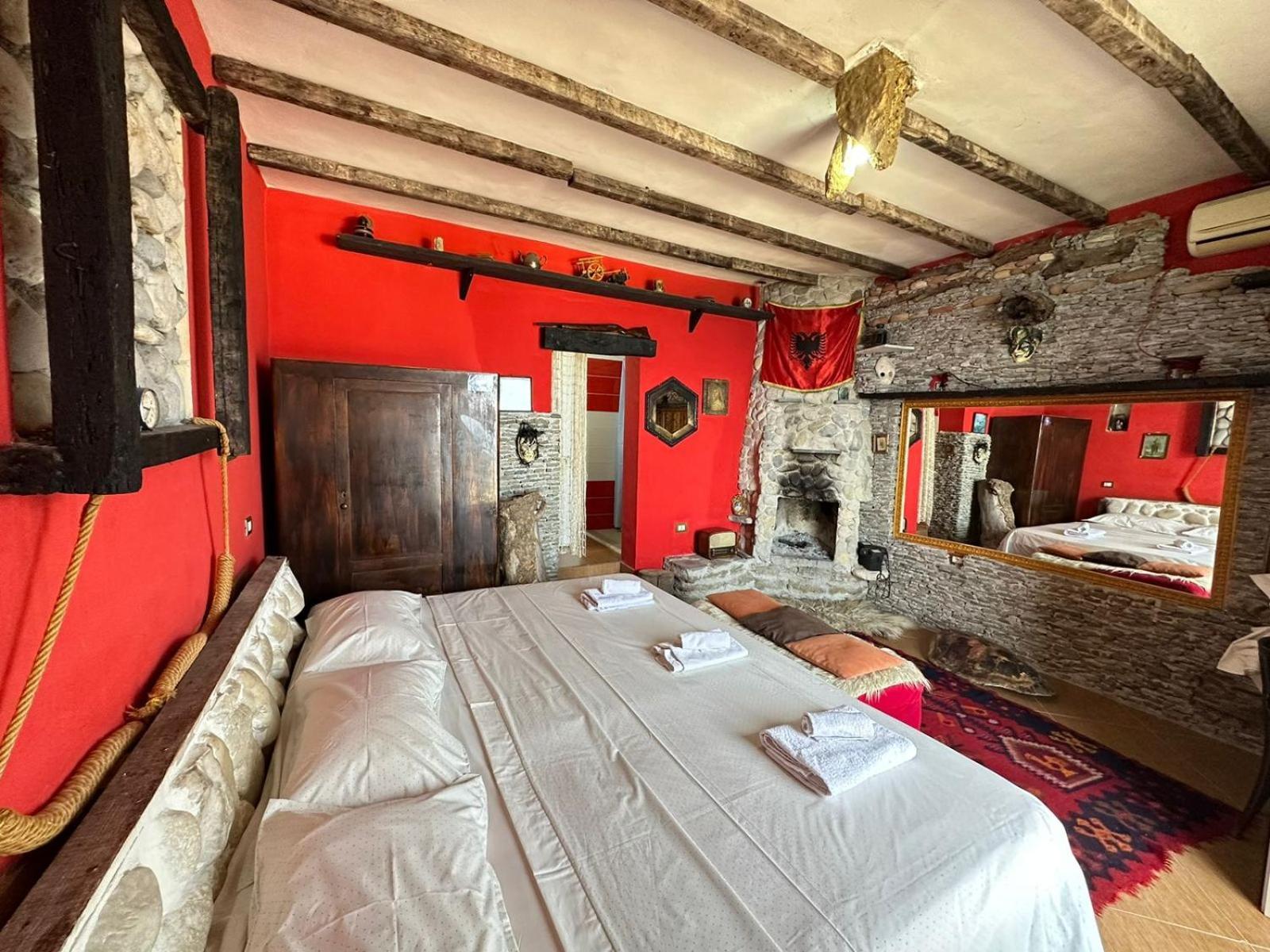Hotel Vila "Oda E Miqve" Vlorë Eksteriør billede