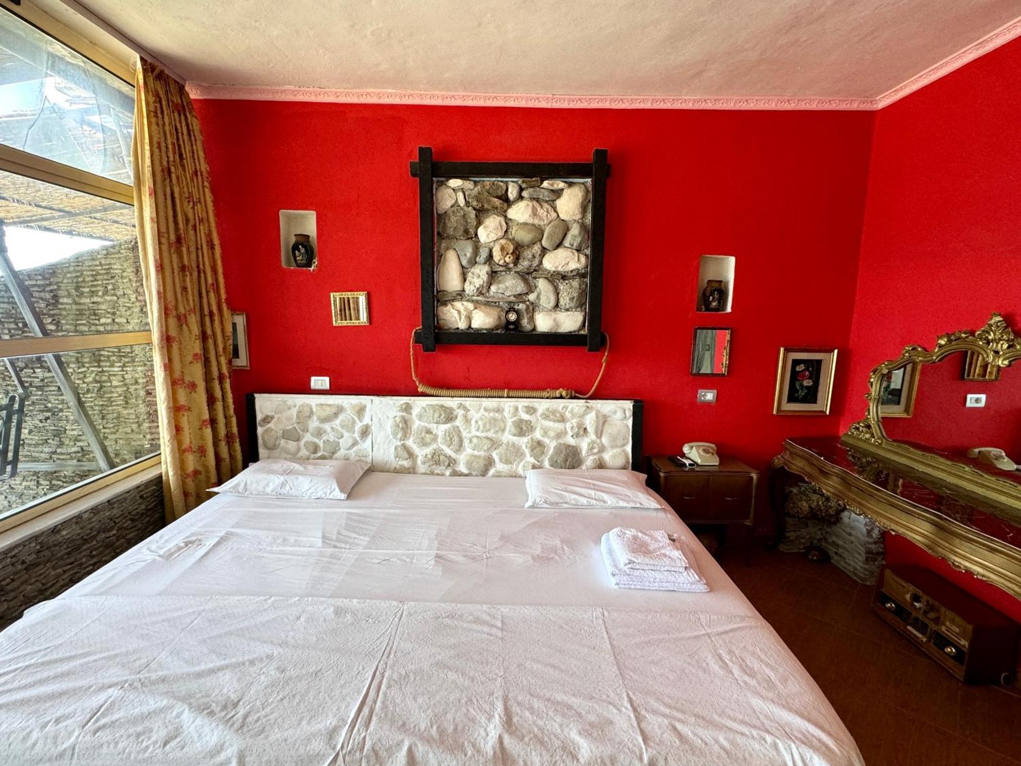 Hotel Vila "Oda E Miqve" Vlorë Eksteriør billede