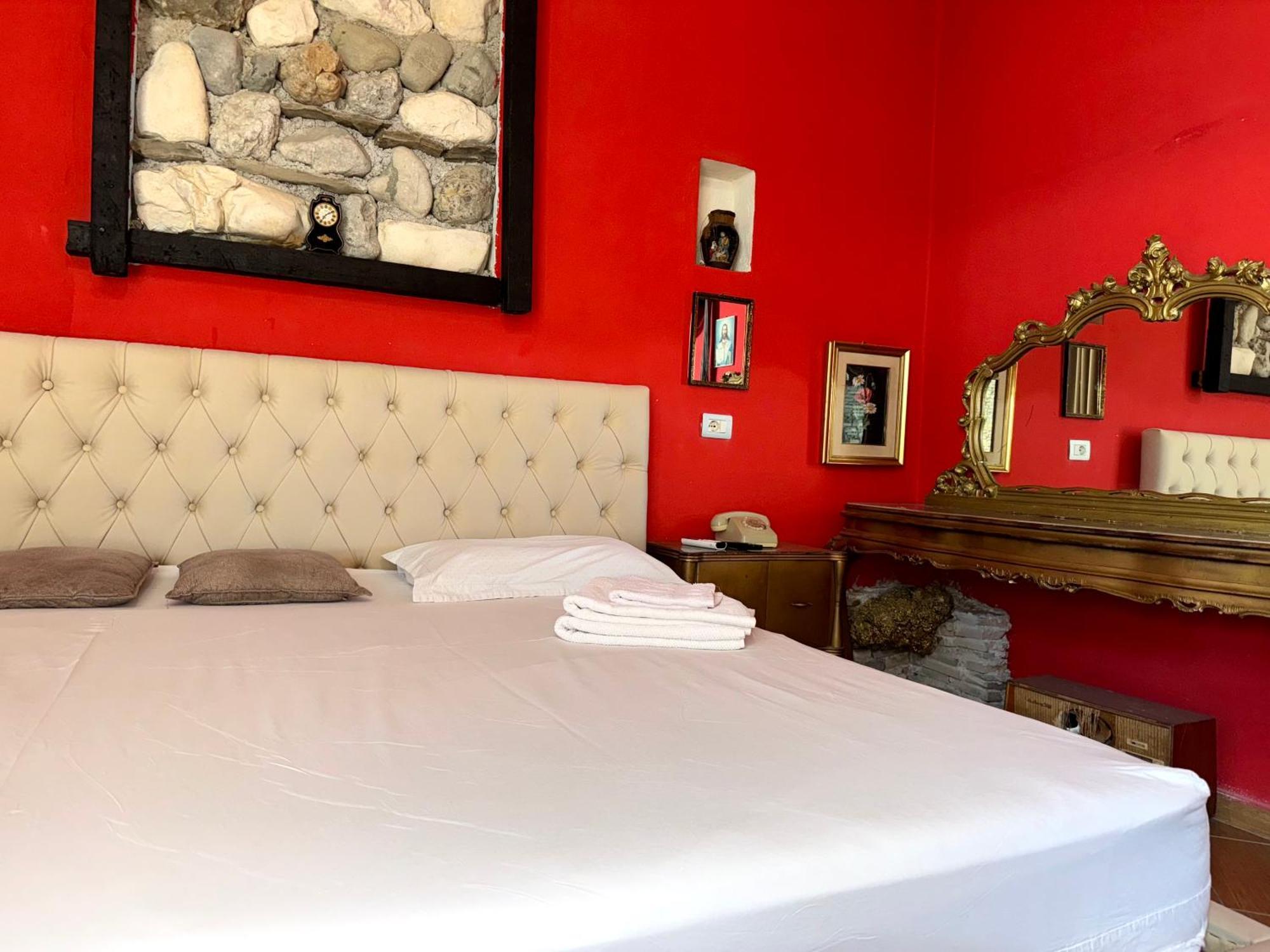 Hotel Vila "Oda E Miqve" Vlorë Eksteriør billede