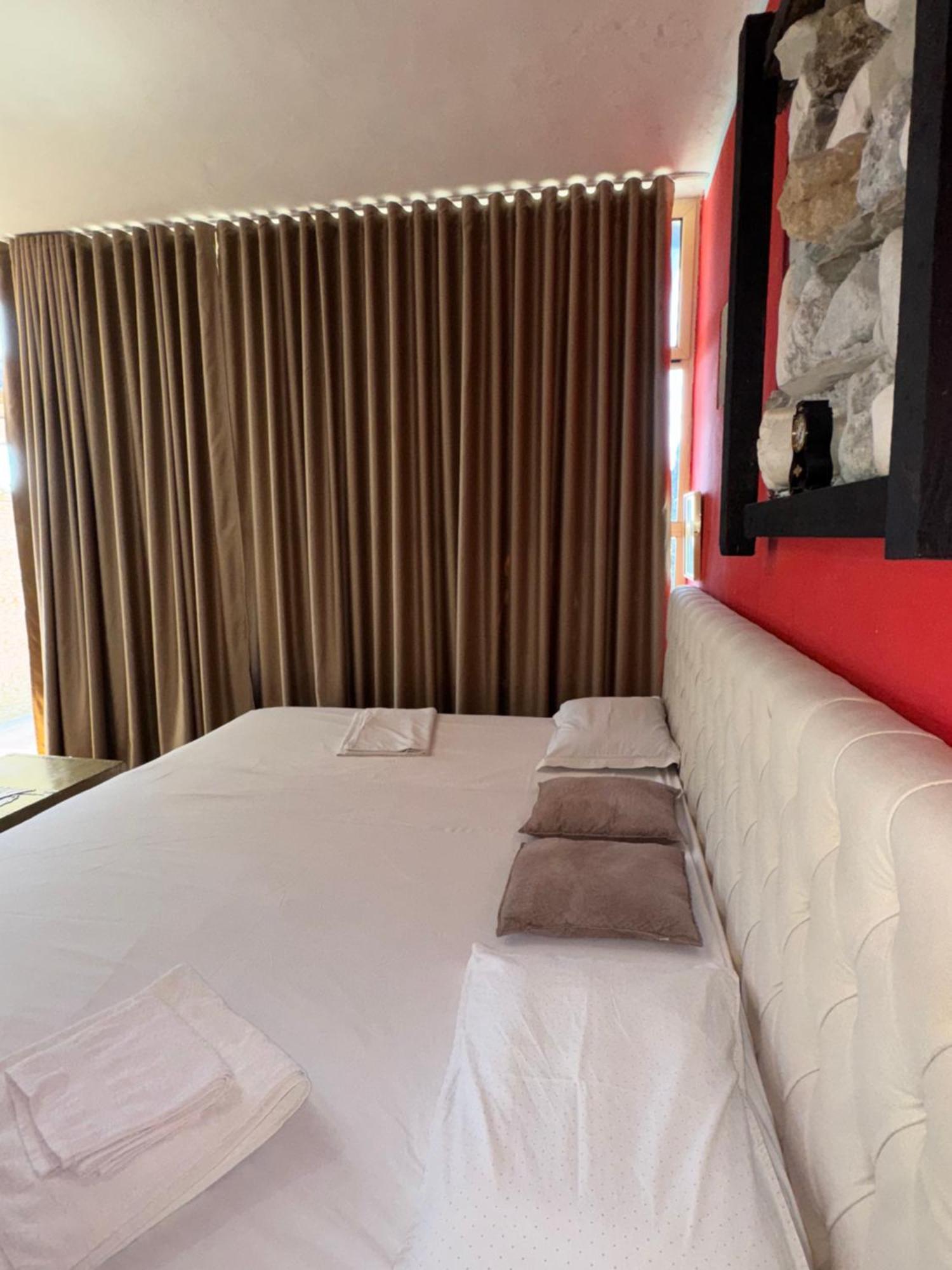 Hotel Vila "Oda E Miqve" Vlorë Eksteriør billede