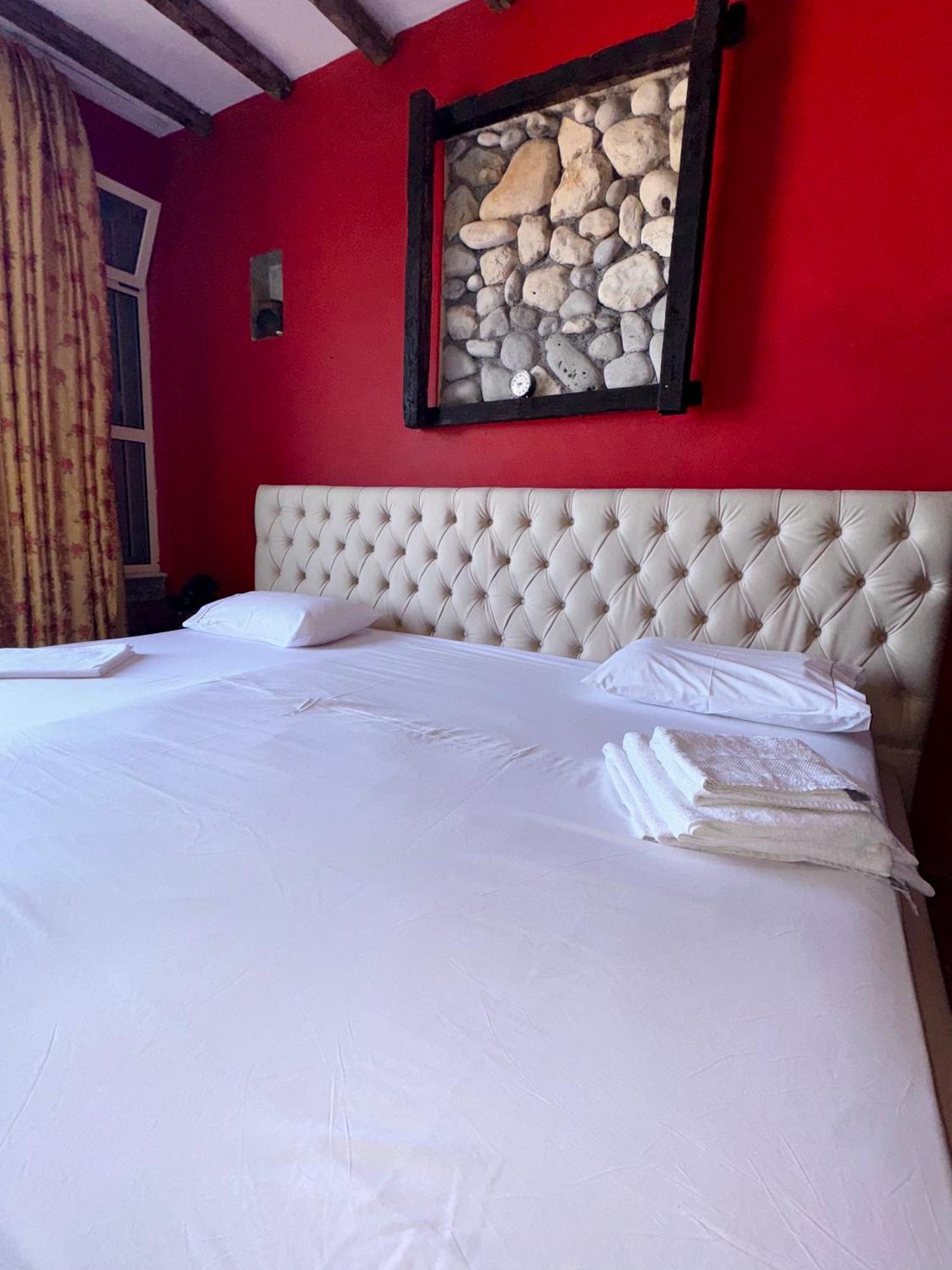 Hotel Vila "Oda E Miqve" Vlorë Eksteriør billede