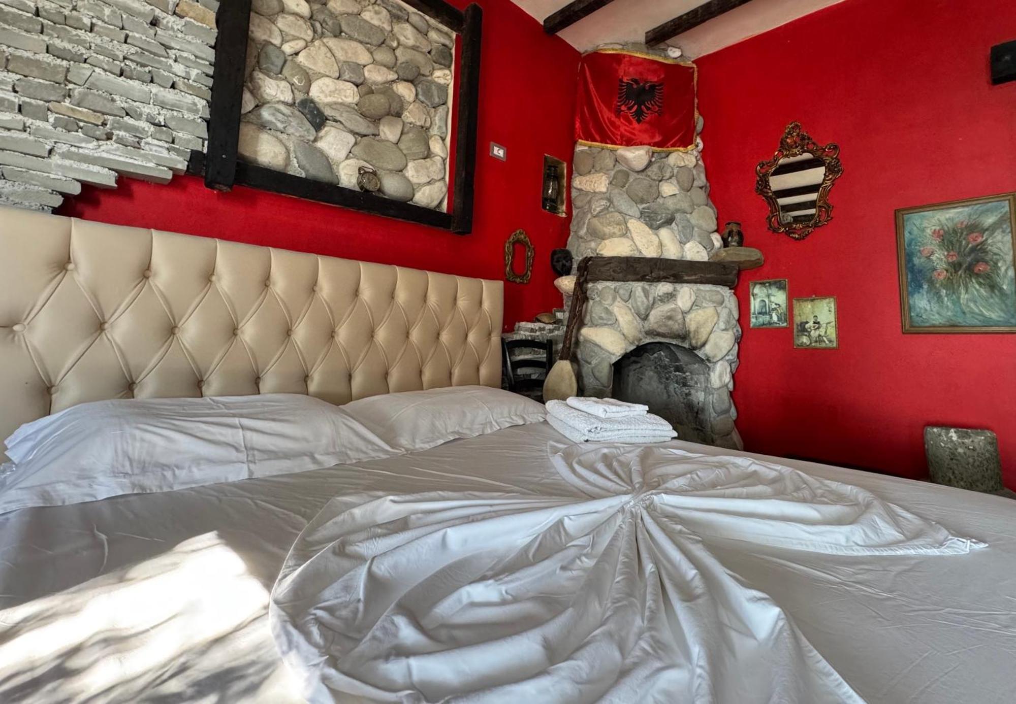 Hotel Vila "Oda E Miqve" Vlorë Eksteriør billede