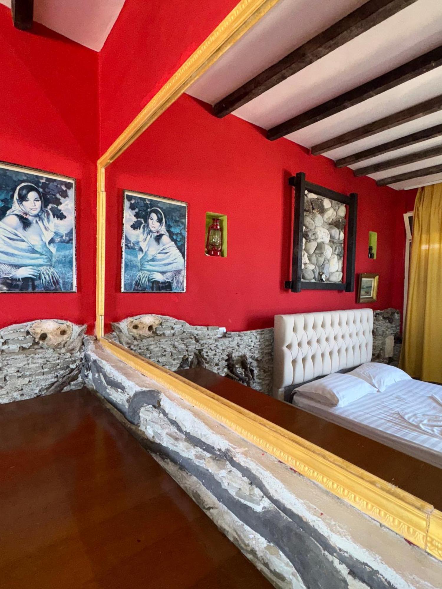 Hotel Vila "Oda E Miqve" Vlorë Eksteriør billede